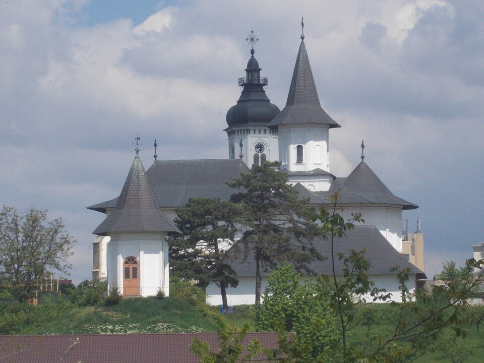 Catedrala episcopală „Sf. Paraschiva”