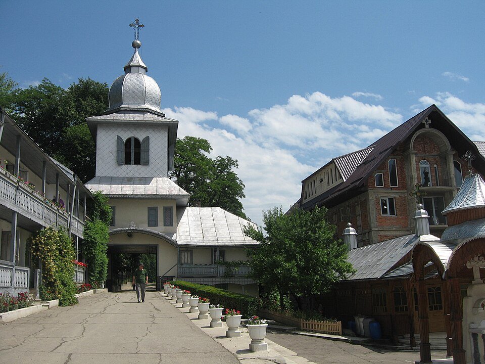 Mănăstirea Slătioara